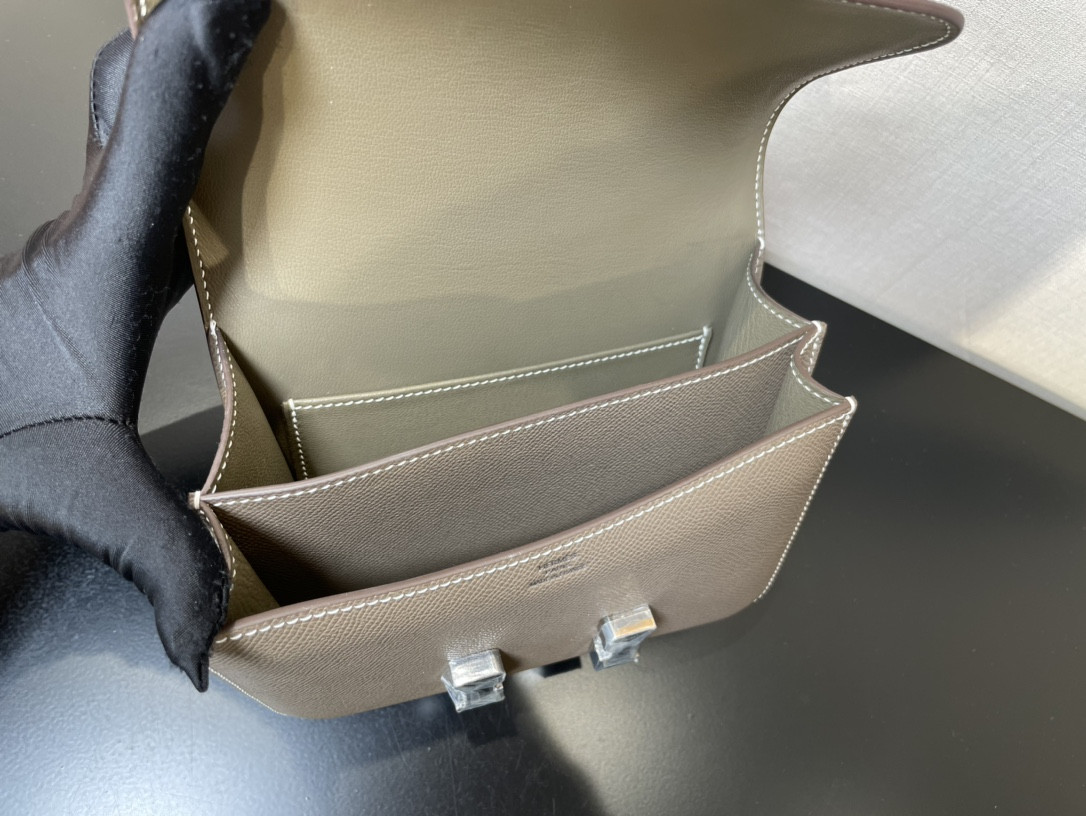 H**mes constance 24 epsom leather silver hardware  9.4"x5.9"x3"