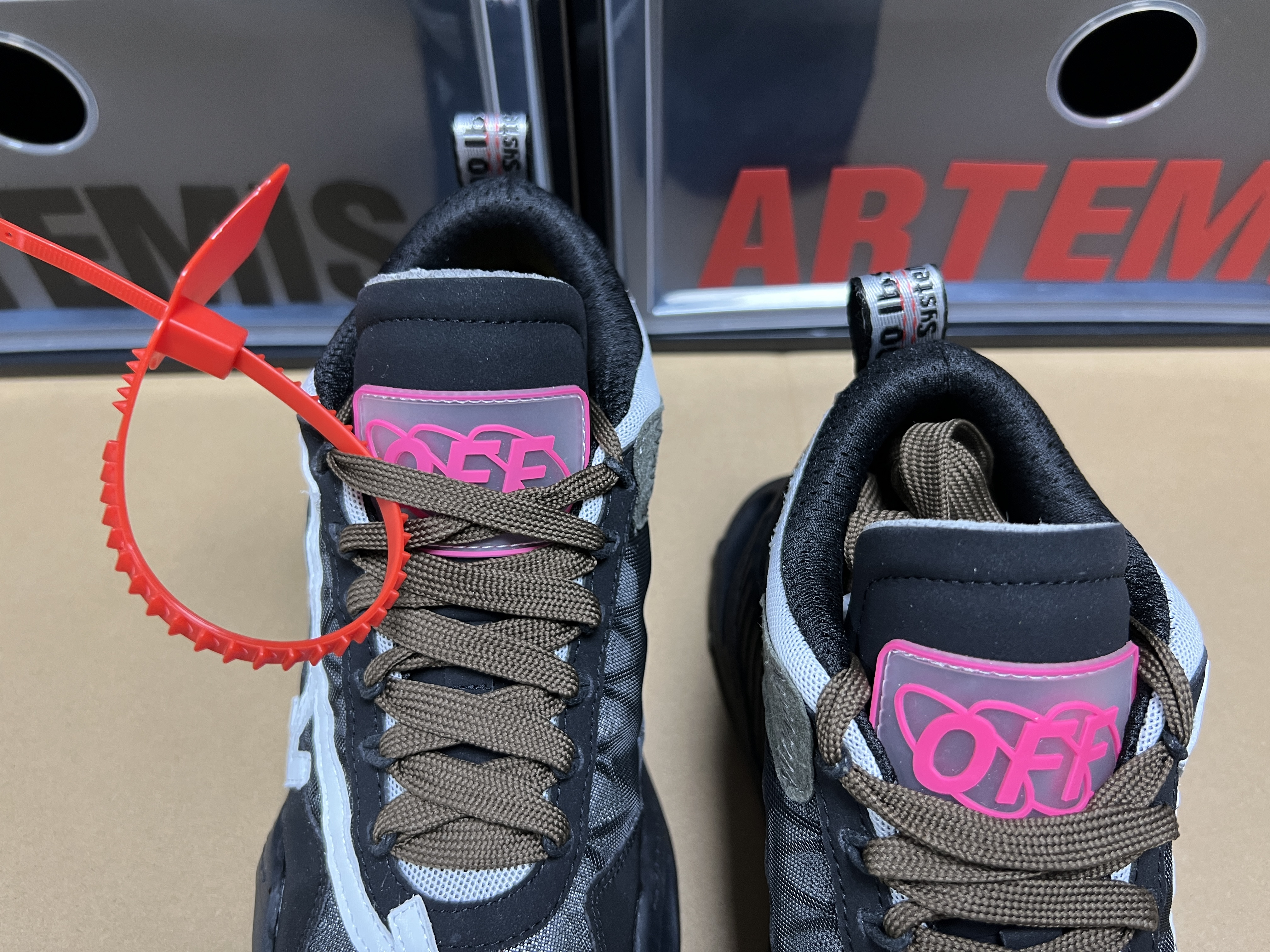 Off-White Odsy-1000 Black