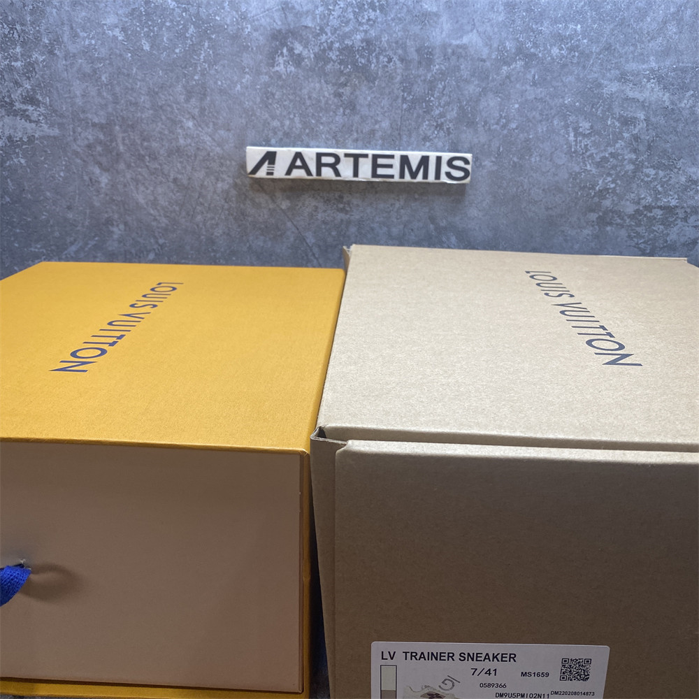 UA LV Trainer Sneaker