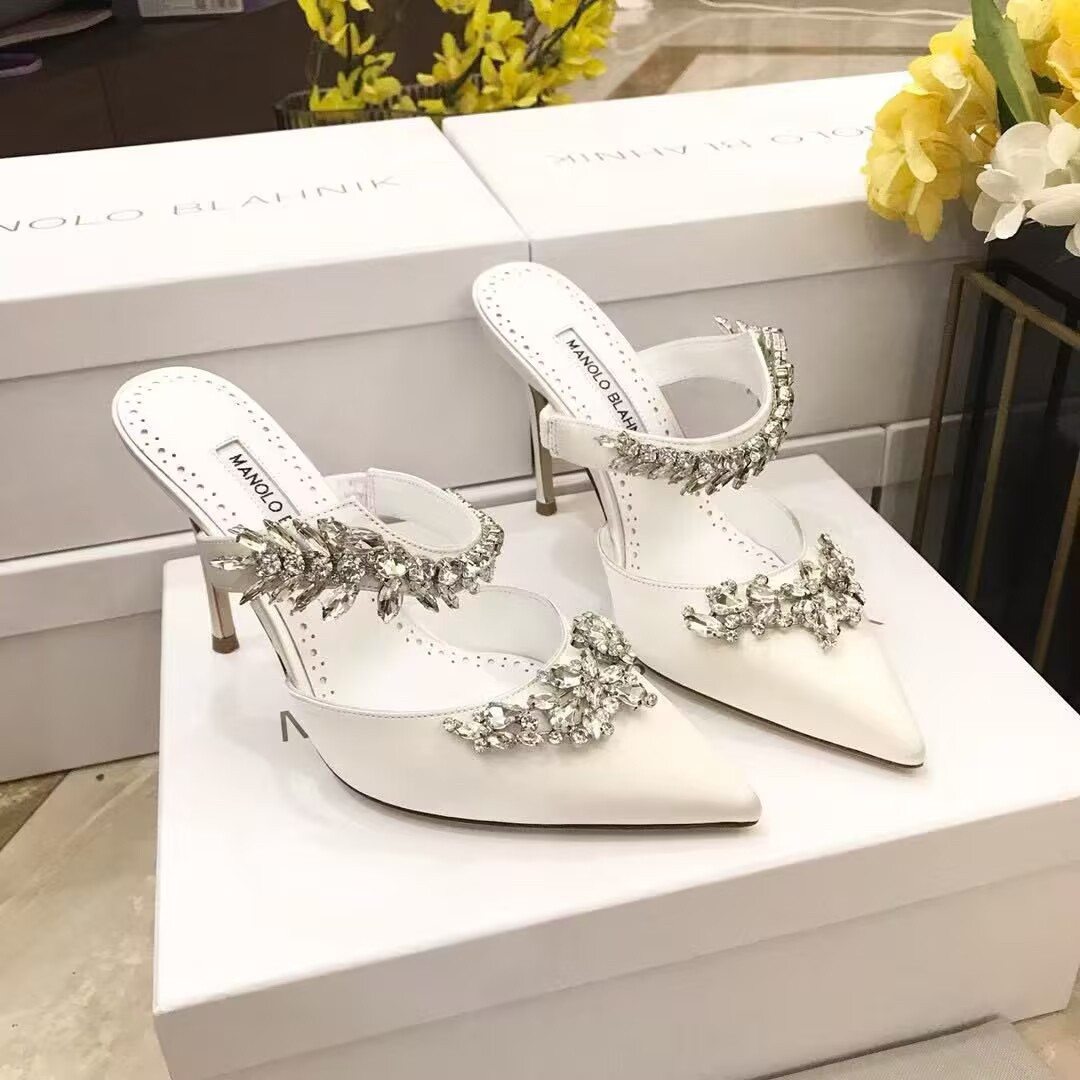 UA MANOLO BLAHNIK Shoes