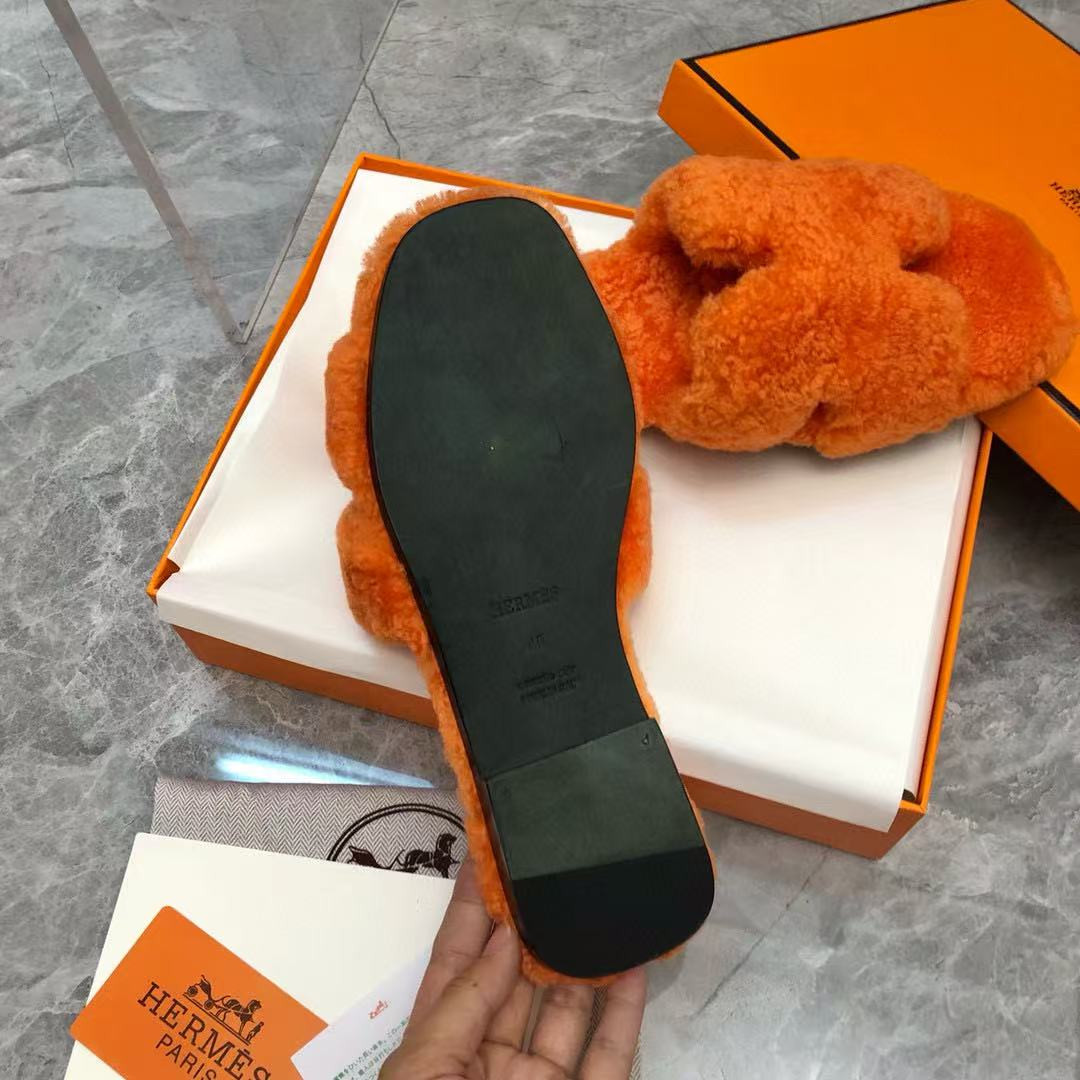 UA Hermès Oran sandal