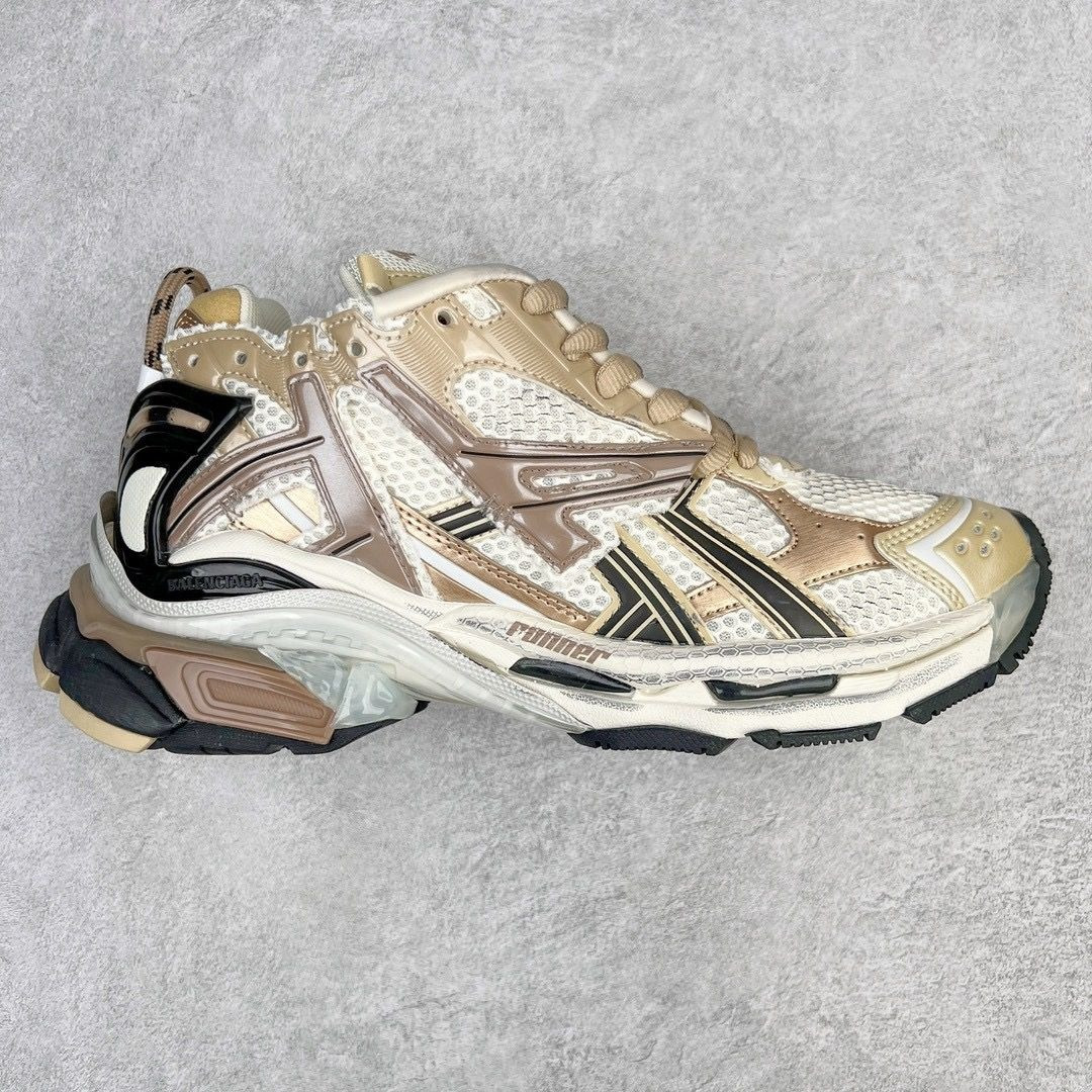 ua Ba*len*cia*ga runner sneaker