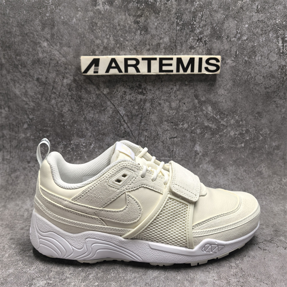 UA Nike Zoom Field Jaxx SP Travis Scott Sail