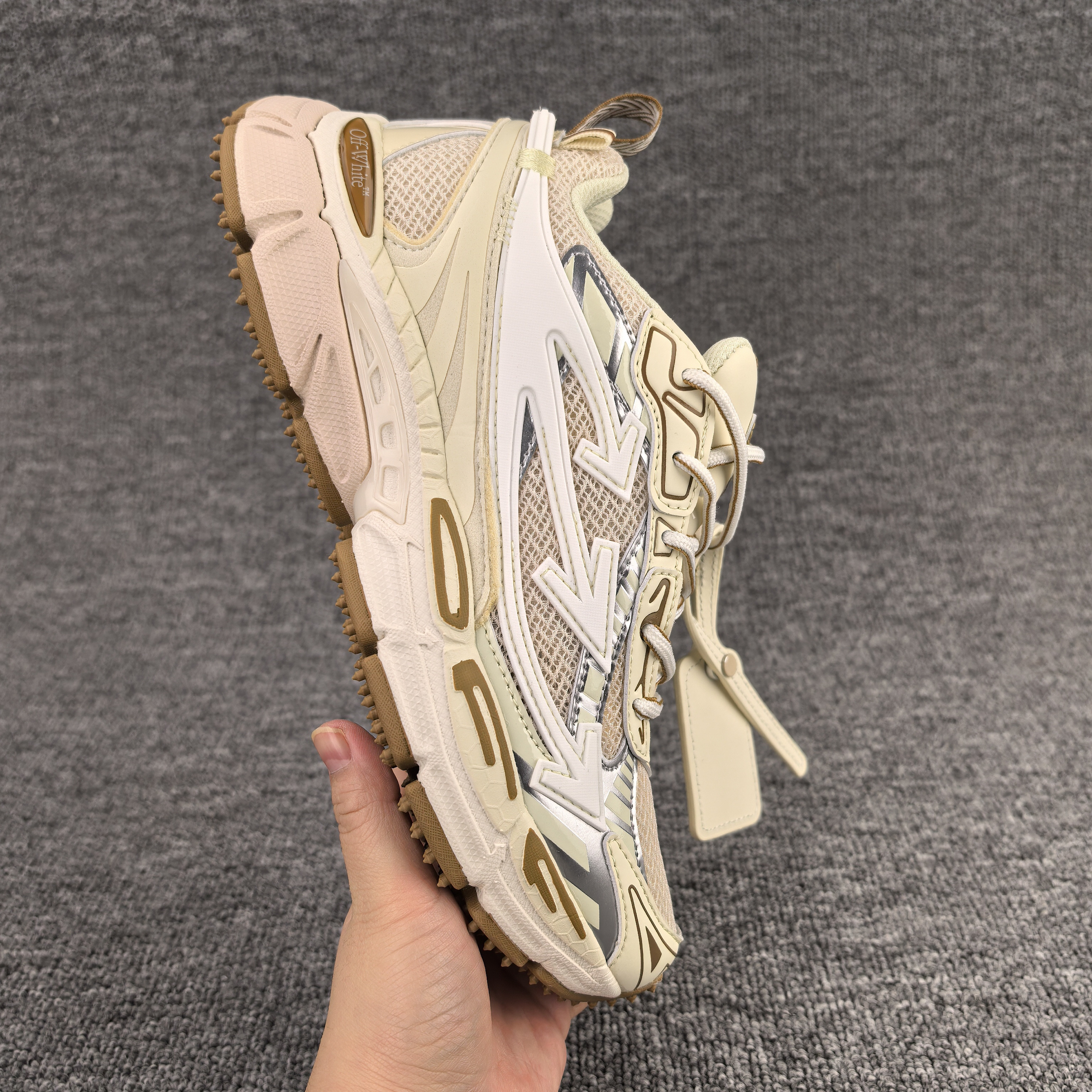 UA Off-White "BE RIGHT BACK"