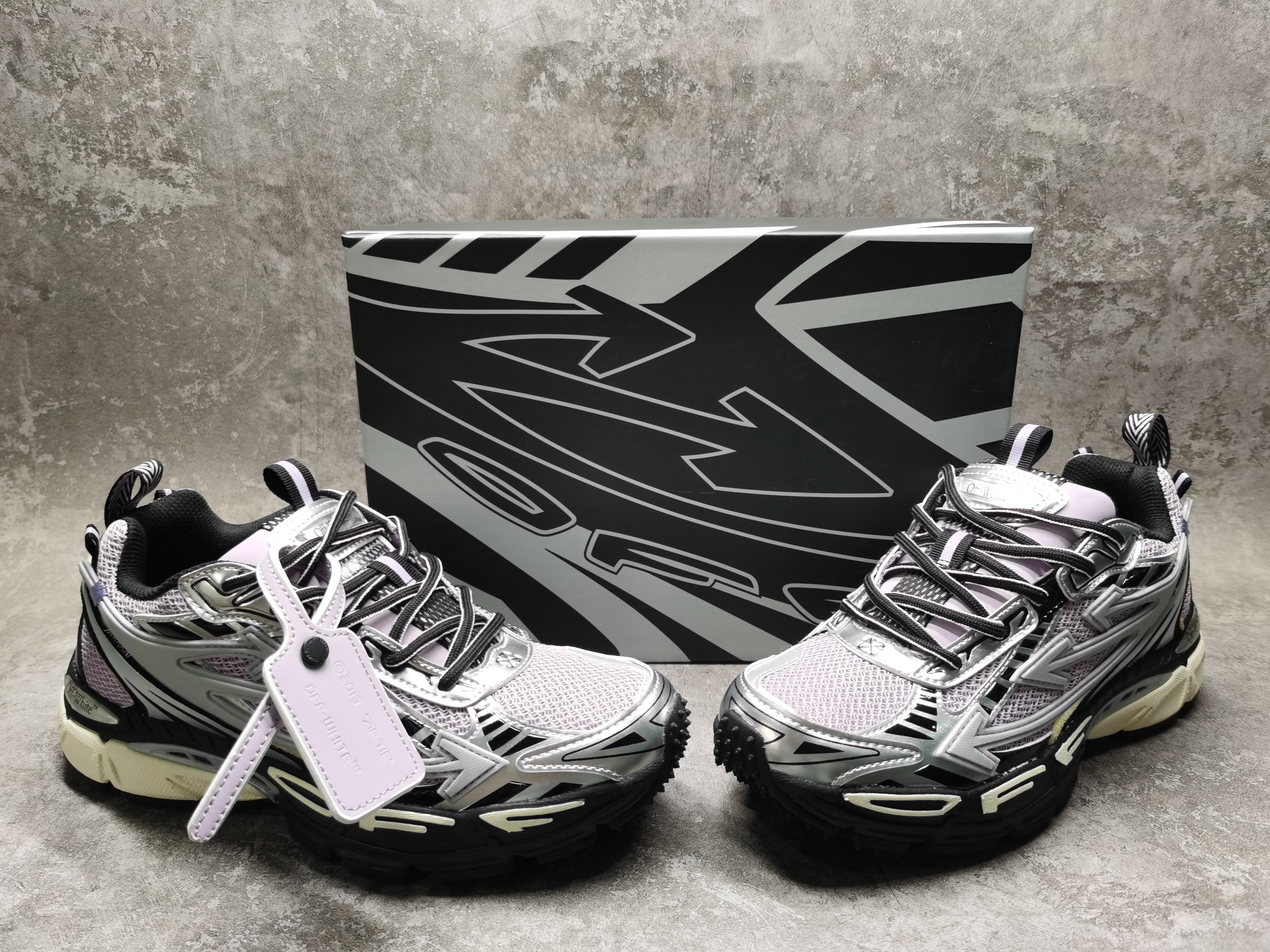 UA Off-White "BE RIGHT BACK"