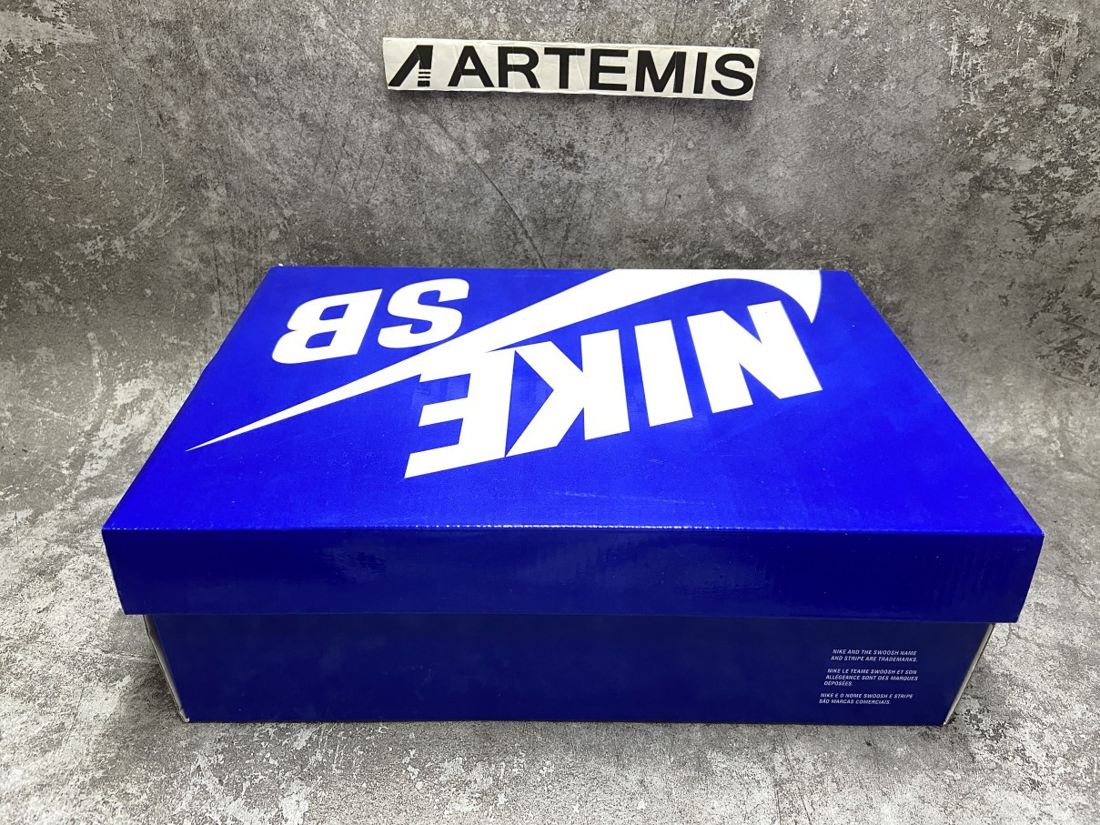 Nike Dunk SB Low Street Fighter Chun Li