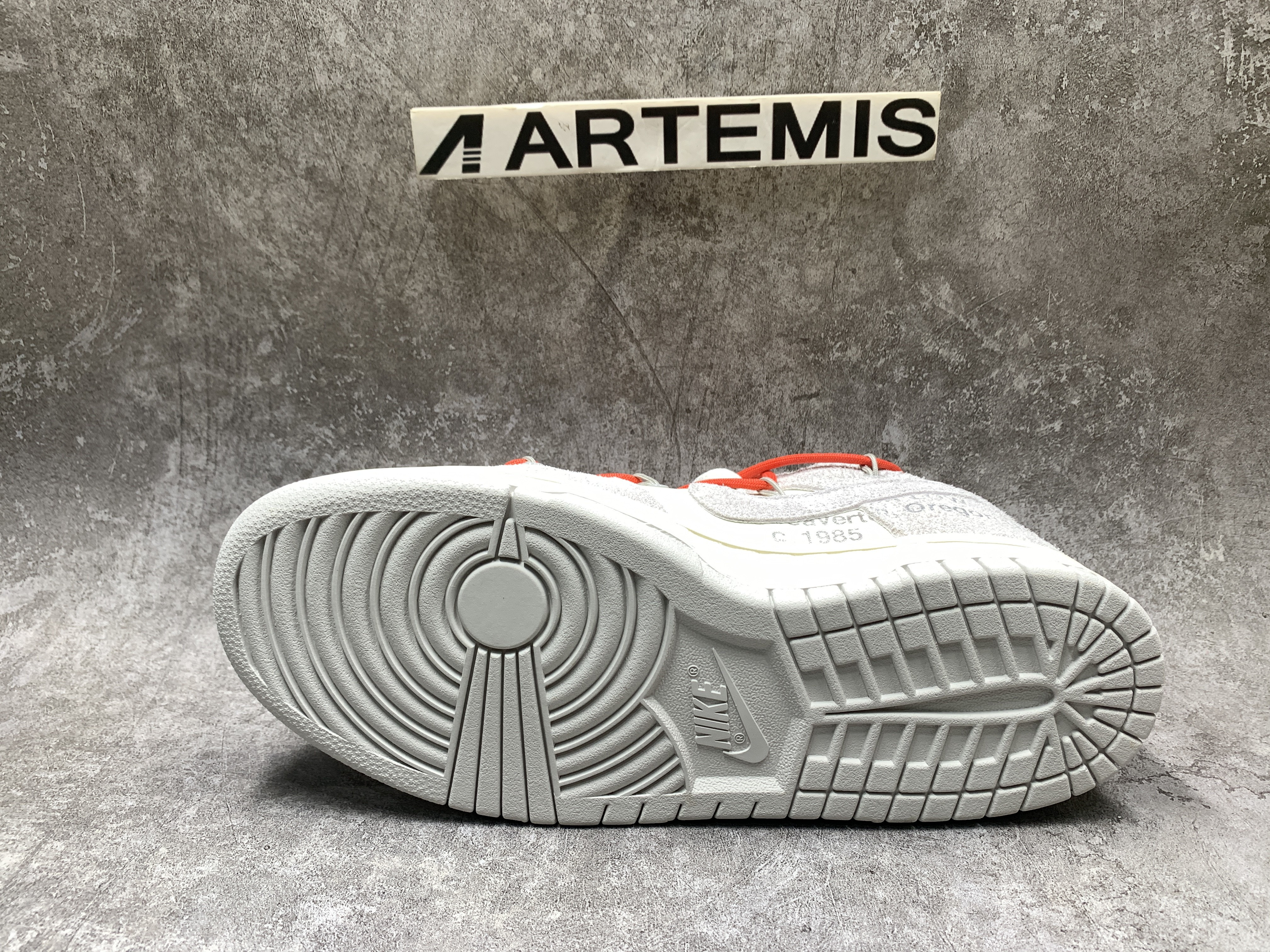 Off-White x Dunk Low Lot 33 of 50