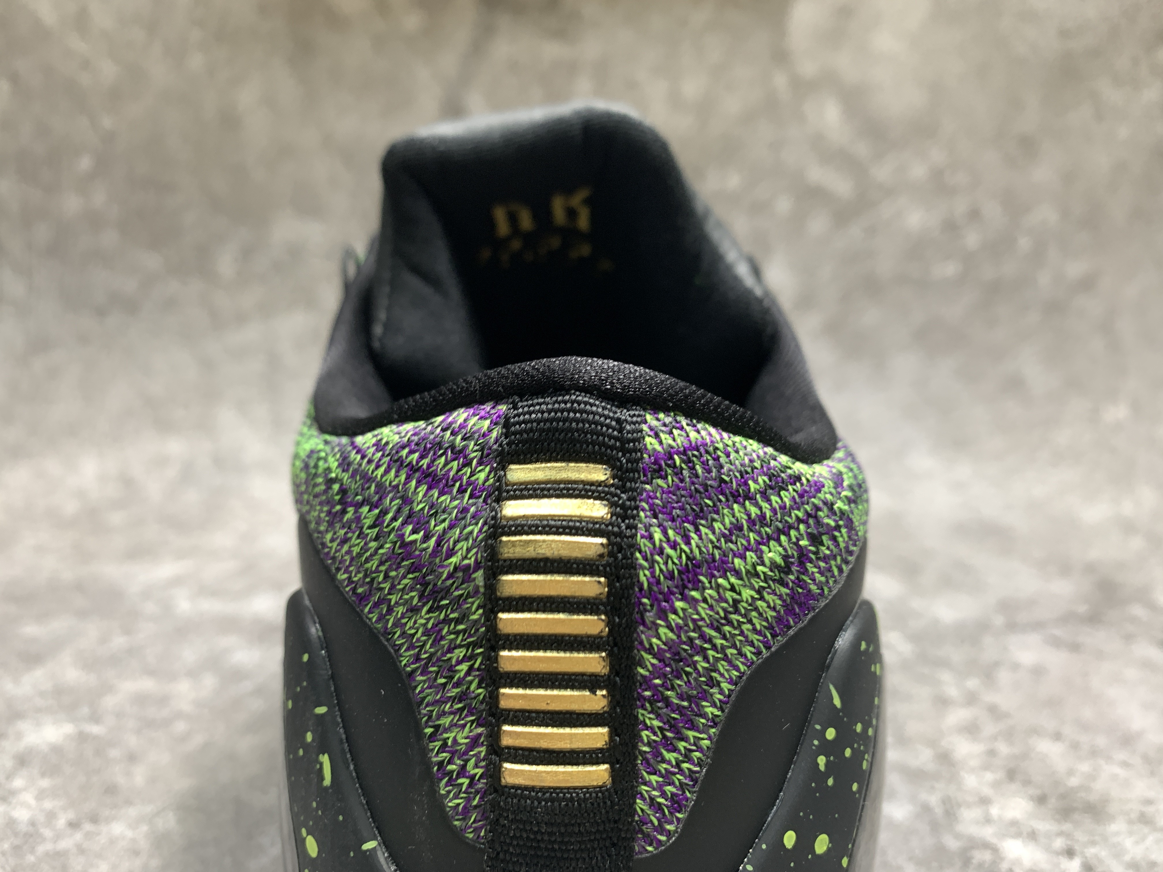 Nike Kobe 9 Low Mamba Moment