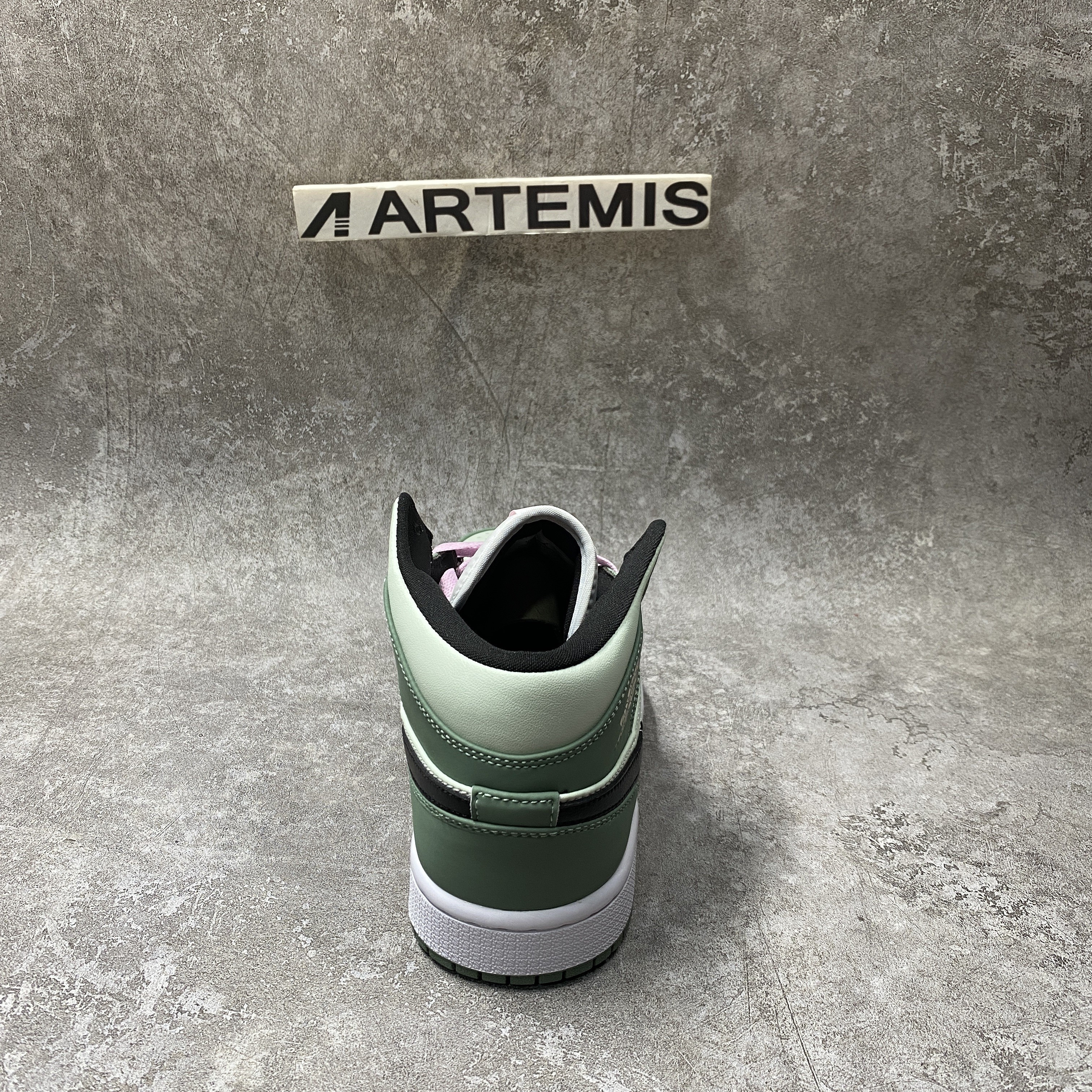 Air Jordan 1 Mid Dutch Green