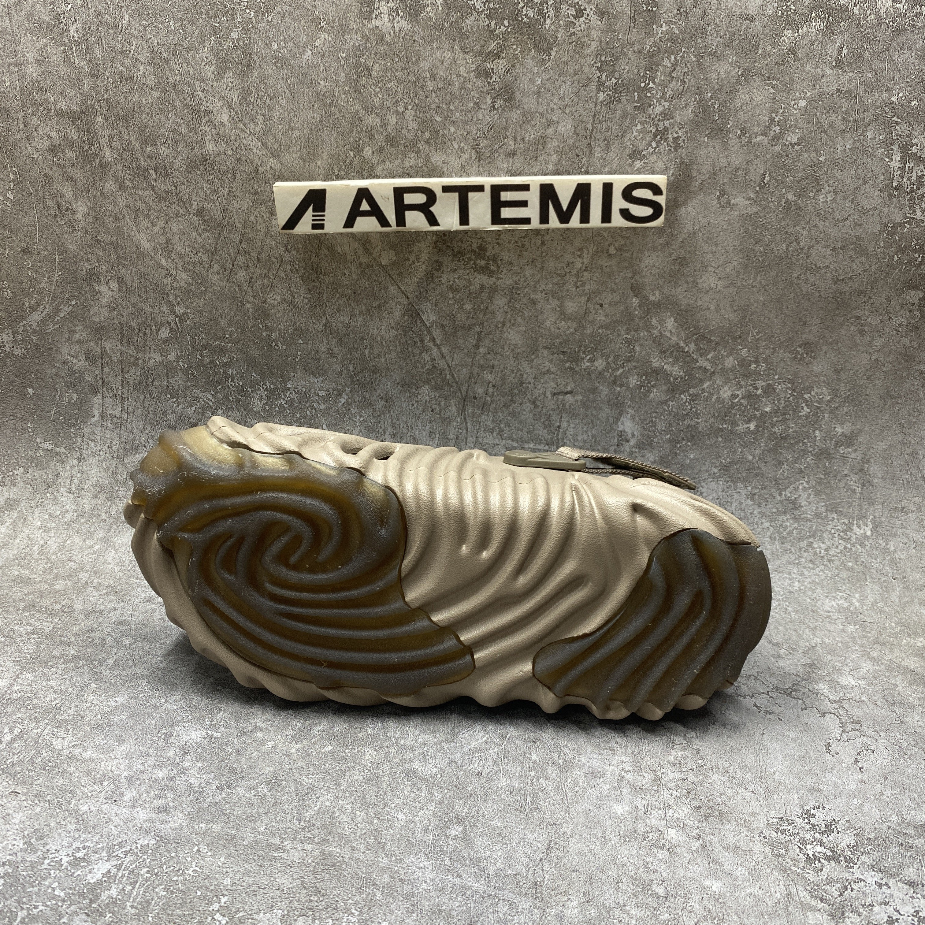 Cr*0*s pollex clog by salehe bembury menemsha