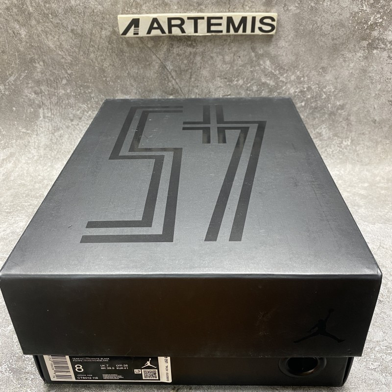 Air Jordan 11 Retro Black Yellow