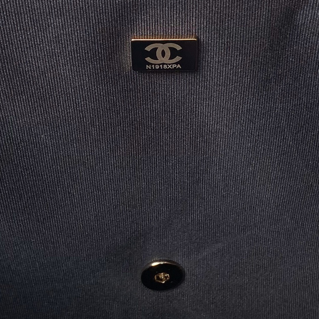 Ch*el classic flap black 28x38x12cm