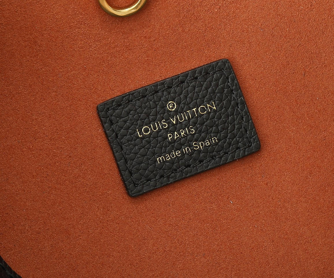 LV Low Key Hobo MM M24856 12.2 x 13.8 x 7.1 in