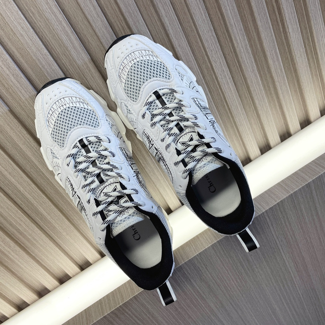 ua D*or chrono sneaker white and black mesh