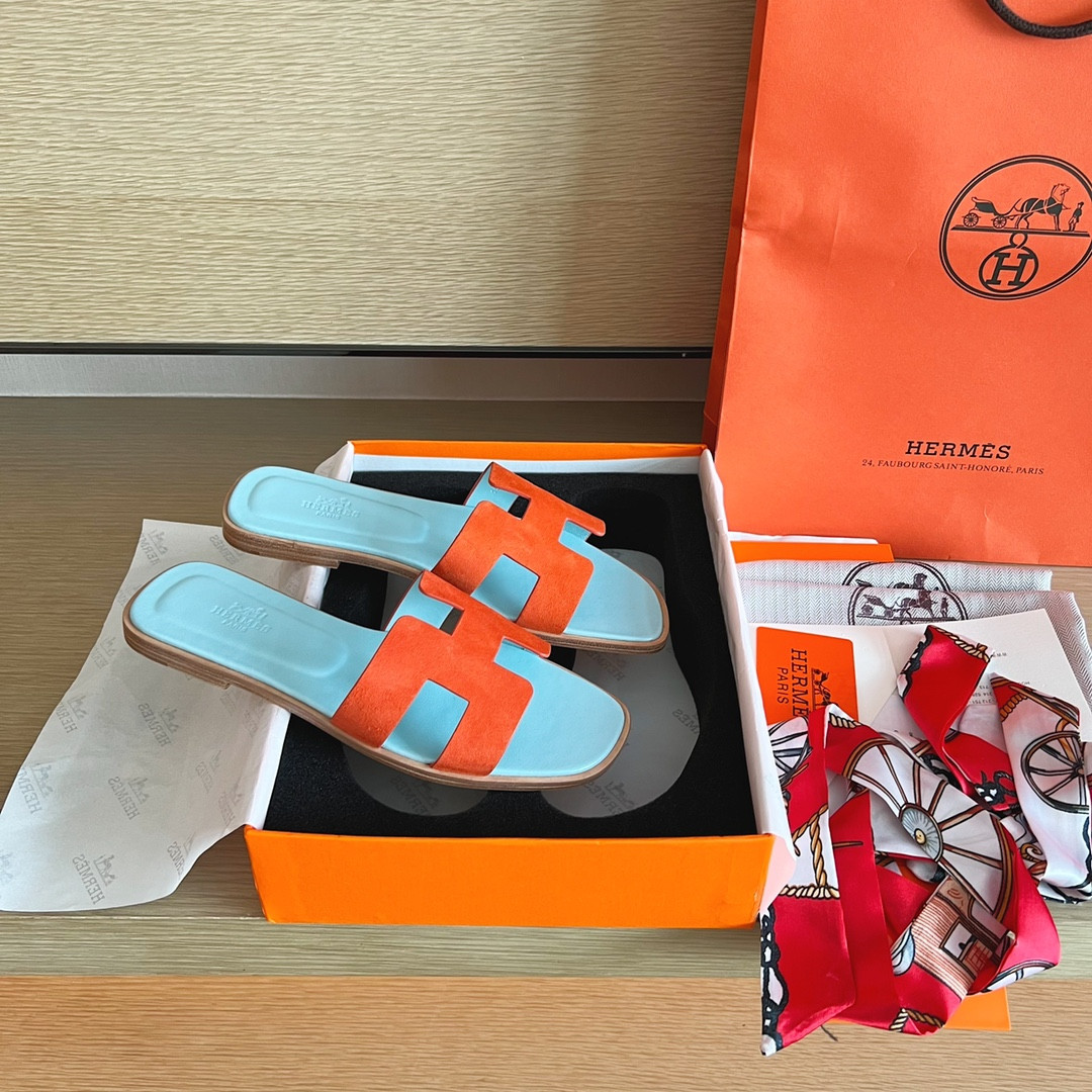 UA Hermès Oran sandal