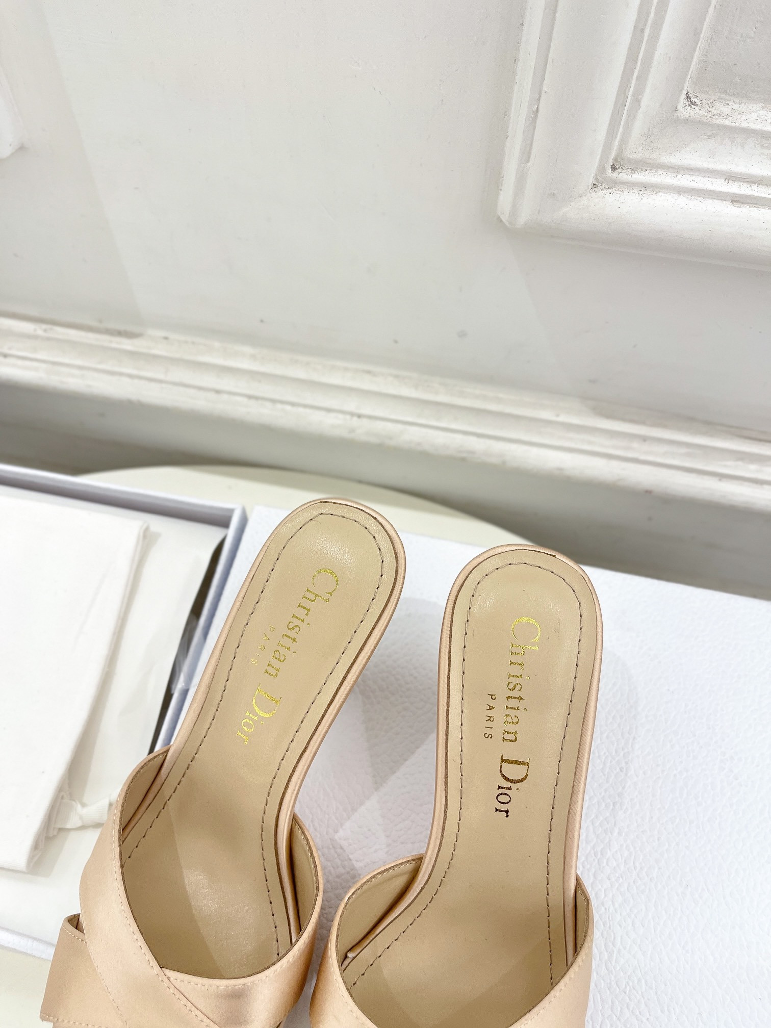 ua D*or tribales heeled slide