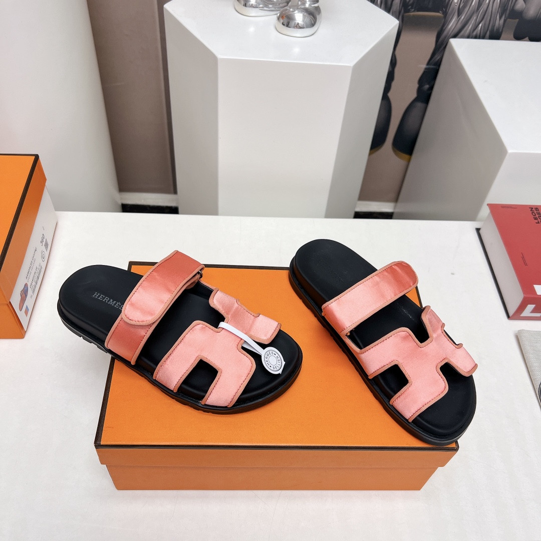 UA Hermès Chypre sandal