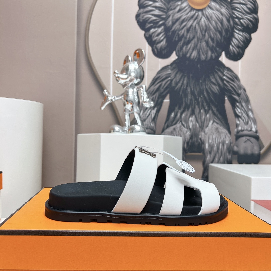 UA Hermès Chypre sandal