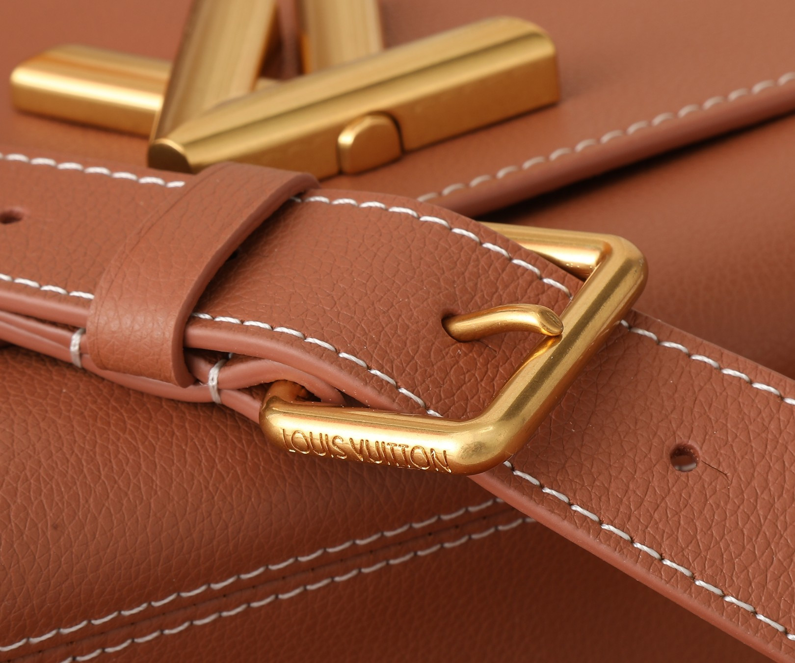 LV Soft Twist M24640 10.6 x 7.5 x 3.5 inches