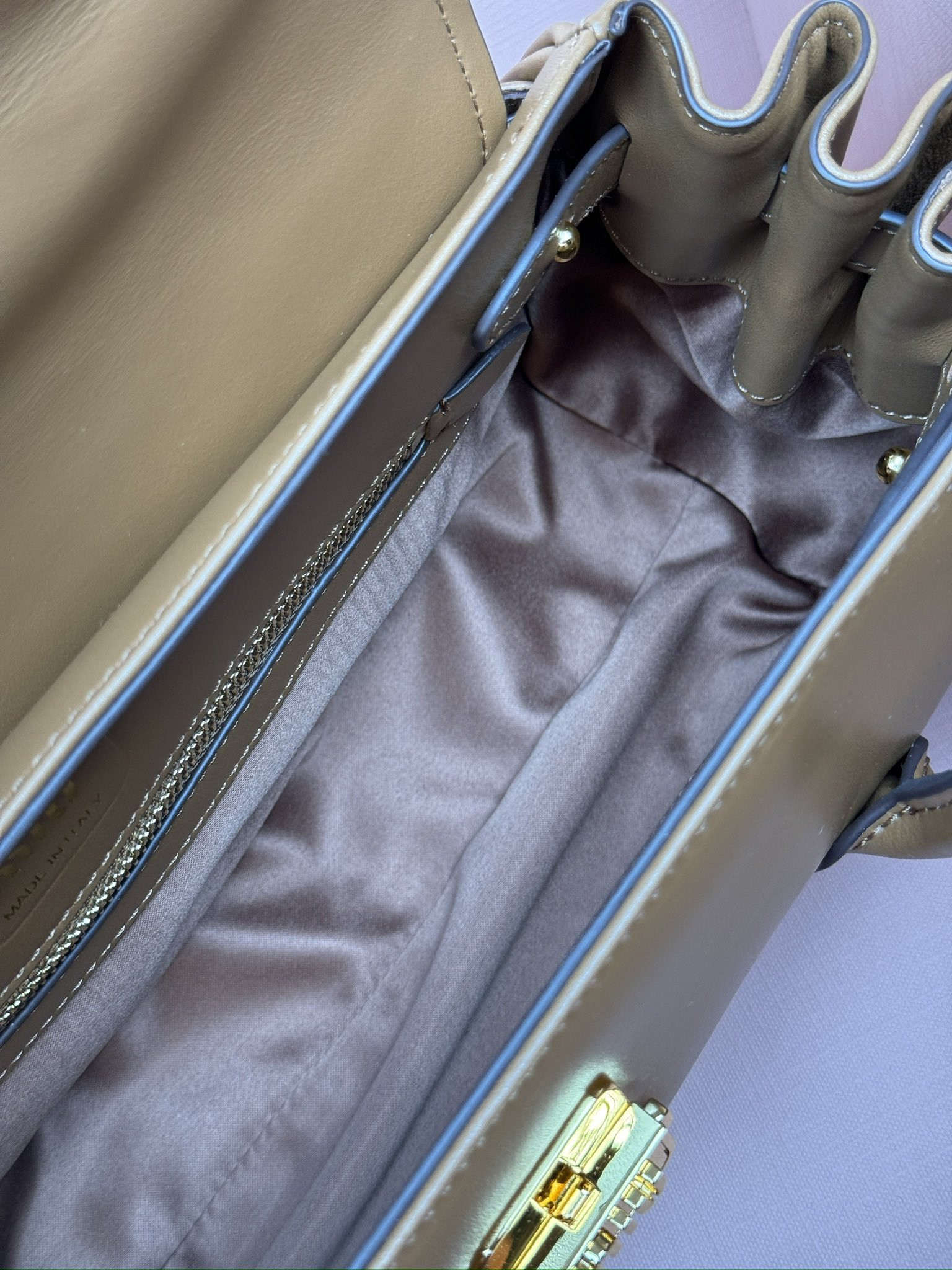 Miu Miu Leather shoulder bag 15x28x11cm