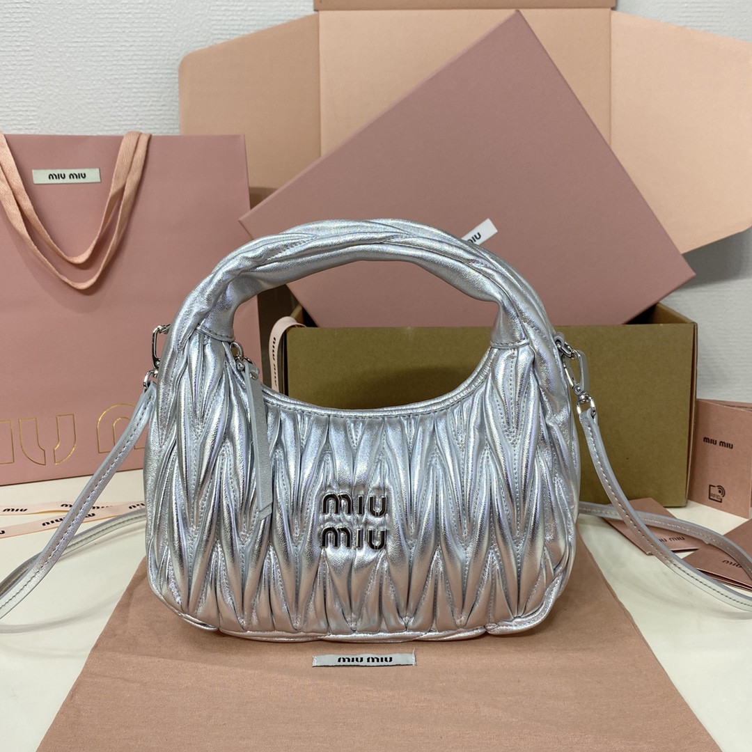 Miu Miu Wander matelassé nappa leather hobo bag 17x20x6cm