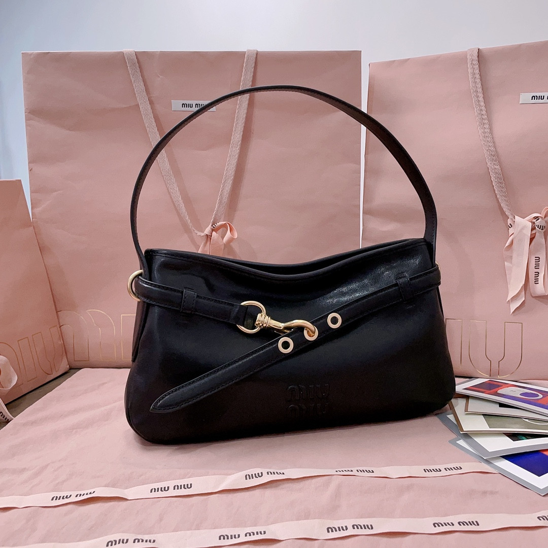 Miu Miu Aventure nappa leather bag 5BC182 33X19X5cm