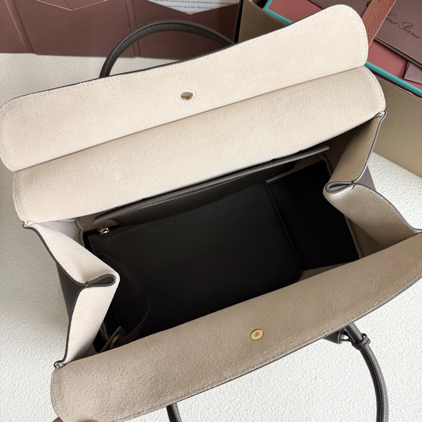 L**o p*ana loom l32 calfskin 33x23x18cm